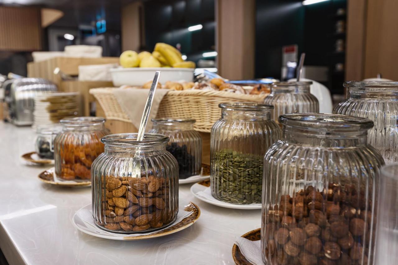 Novotel Living Almaty Jetisu 외부 사진
