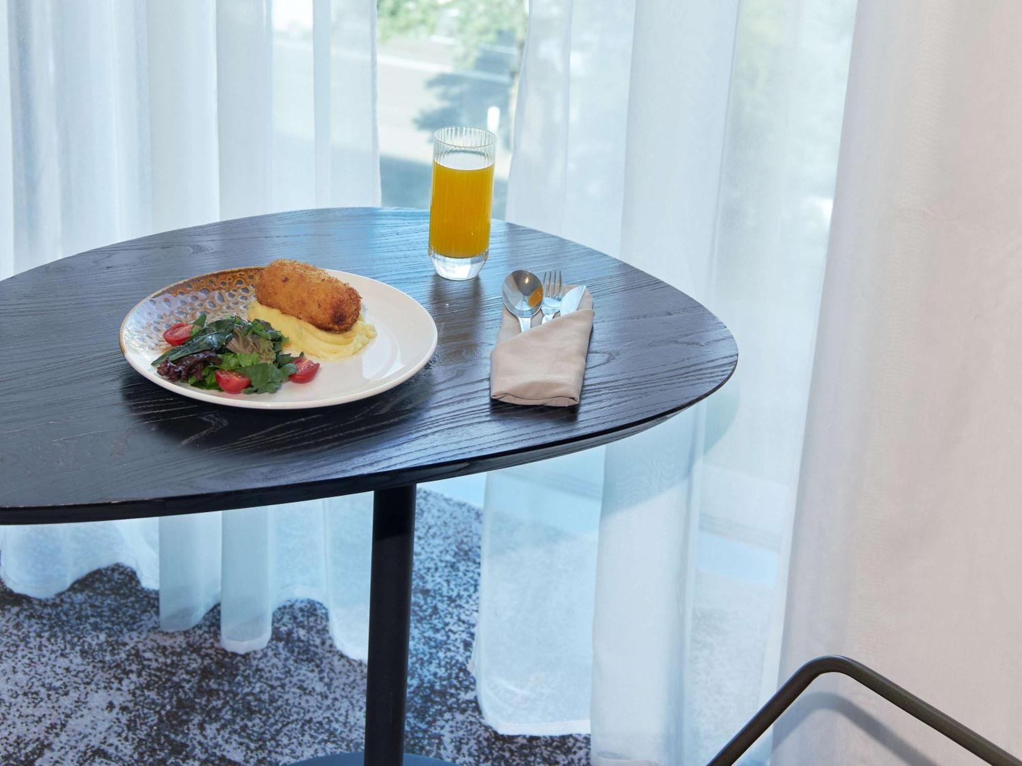 Novotel Living Almaty Jetisu 외부 사진